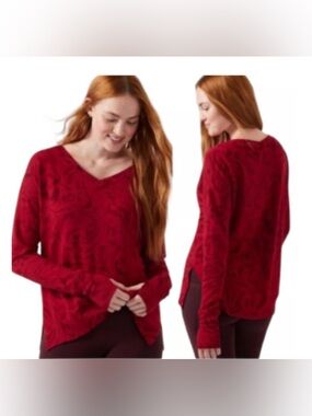 Athleta Coaster Luxe Sweater Size L Red V-Neck lightweight thumb holes Relaxed